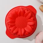 Форма для выпечки Доляна «Подсолнух», силикон, 15.3×13 см, внутренний размер 12×12×4.5 см, цвет красный - Фото 2
