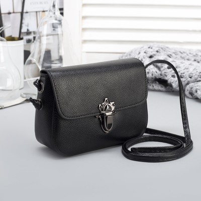 Сумка женская, отдел на молнии, длинный ремень, цвет чёрный