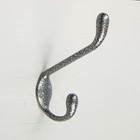 Крючок мебельный двухрожковый ТУНДРА КМ05BM, цвет серебро на черном - фото 318114236