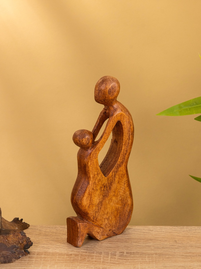 Сувенир «Объятия», 20×9.5×3 см, дерево