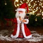Дед Мороз "С посошком и подарками" двигается, 29 см - фото 318117136