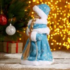 Снегурочка "Голубая шубка, с посохом" с подсветкой, двигается, 30 см, голубой - Фото 2