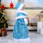 Снегурочка под ёлку «Зимнее волшебство. Голубая шубка с посохом» двигается, 40 см - Фото 4