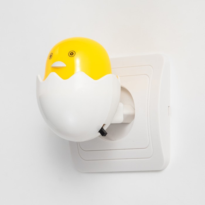 Ночник LED "Цыплёнок в яйце" 6,5х6х6 см RISALUX - фото 1877451462