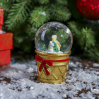 Сувенир полистоун водяной шар "Снеговик и пряничный домик в стаканчике" d=4,5 см - Фото 3