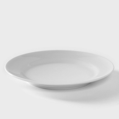 Тарелка фарфоровая «Идиллия», d=17 см, белая