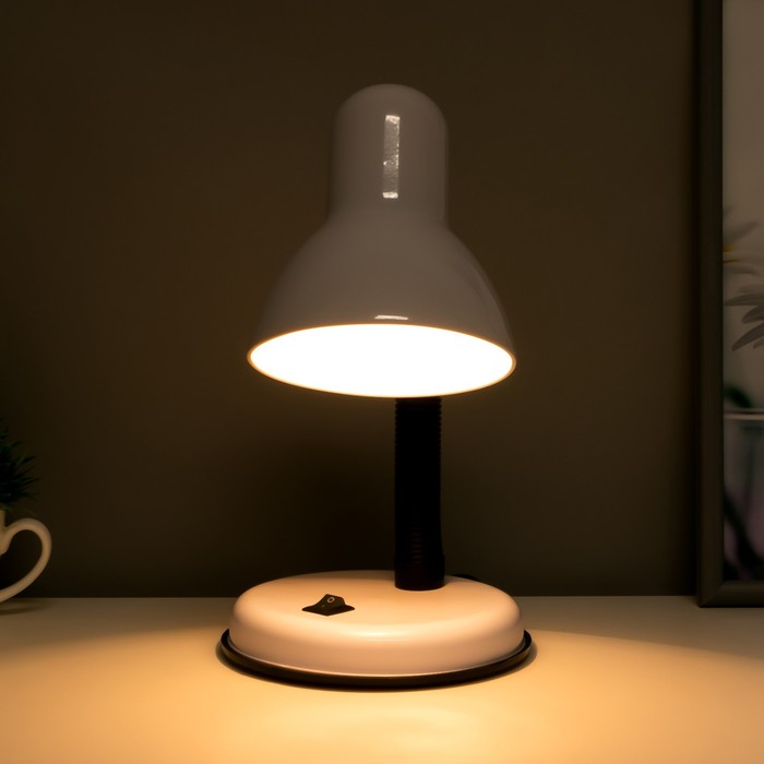 Лампа настольная Е27, с выкл. (220В) белая 34х14х14 RISALUX - фото 1886337709
