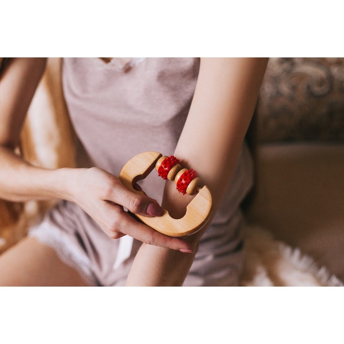 Массажёр, деревянный, 11 × 8 × 2,5 см, 2 ролика, цвет МИКС 17436