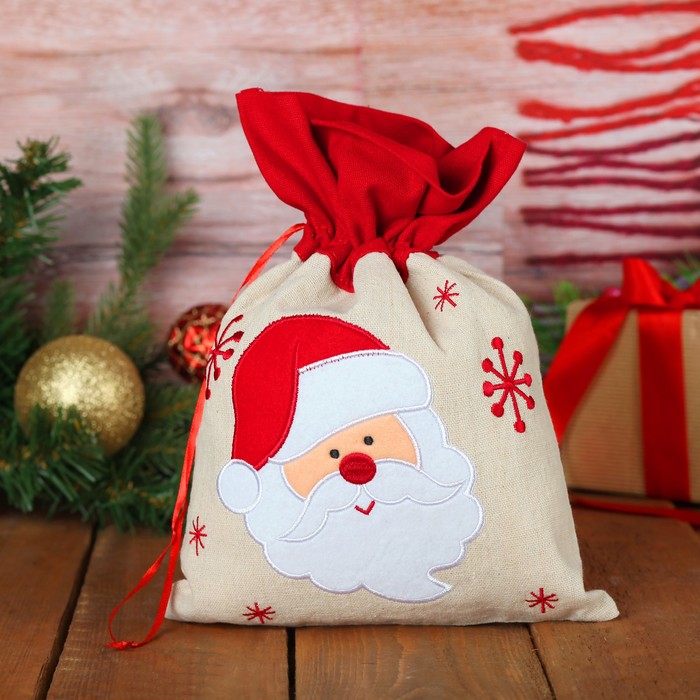 Мешок для подарков «Дед Мороз и снежинки», на завязках, 29 × 22 см