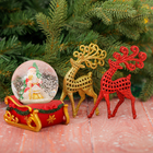 Подарочный набор «Дед Мороз везёт подарки»: снежный шар, ёлочные украшения - Фото 2