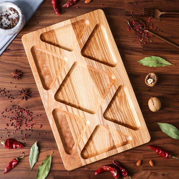 Доска для подачи и нарезки Доброе дерево «Лабиринт», 40×25 см, массив ясеня - Фото 1