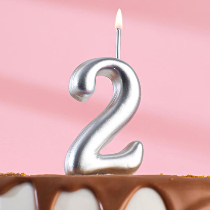 Свеча для торта цифра "Серебряная", 5,5 см, цифра "2" - Фото 1