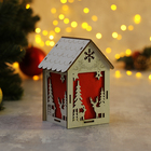 Подвеска световая "Домик с Оленем", 11х15х8 см, 1 LED, бат.(в комп), красное окно, Т/БЕЛЫЙ - Фото 2