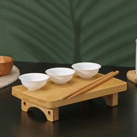 Набор сервировочный Доляна «Эстет», 5 предметов: палочки 2 шт, соусники 3 шт, на деревянной подставке