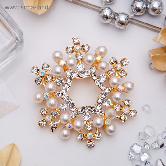 Брошь «Венок жемчужный» с цветочками, цвет белый в золоте - Фото 1