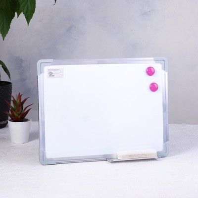 Доска магнитная 50 × 35 см, односторонняя, с полочкой под маркер + губка и 2 магнита