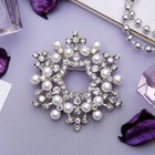 Брошь «Венок жемчужный» с цветочками, цвет белый в серебре - Фото 1