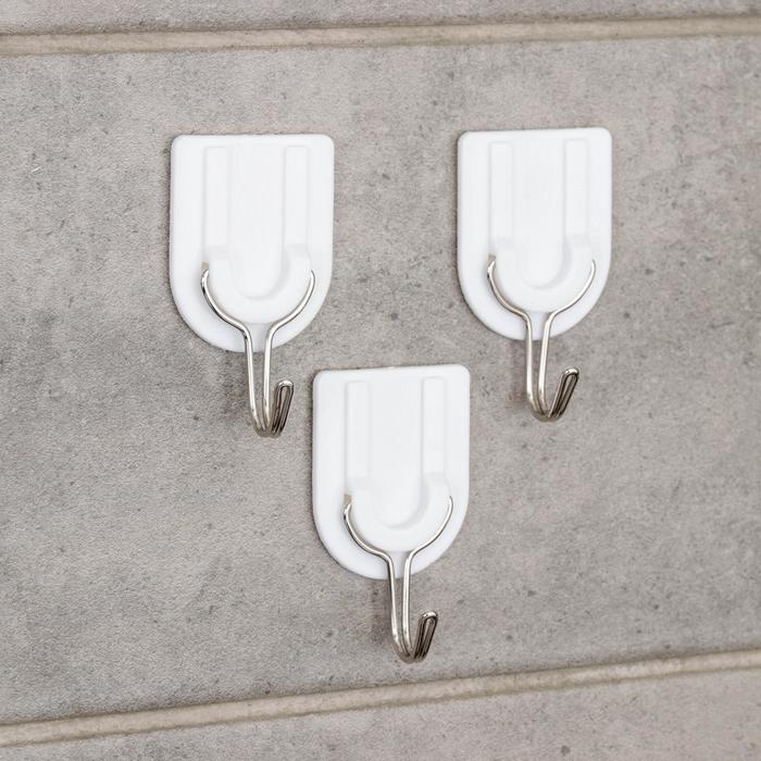 Крючок на липучке «Подкова», 3 шт, цвет белый - Фото 1