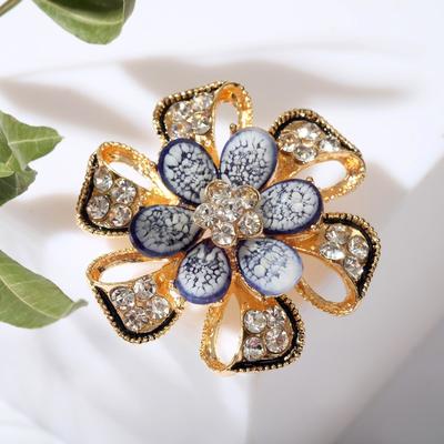 Брошь «Цветок», цвет бело-синий в золоте
