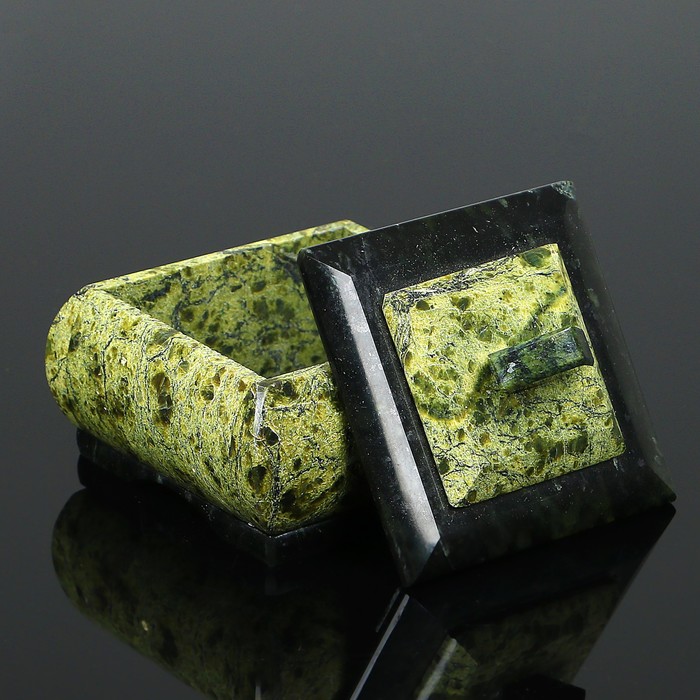 Шкатулка "Ларчик", 8х8х7 см, натуральный камень, змеевик - фото 1905510347