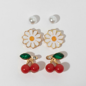 {{photo.Alt || photo.Description || 'Пусеты 3 пары «Цветок и вишенка», цветные в золоте'}}