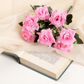 Букет "Розы в белых цветочках" 4х26 см, микс