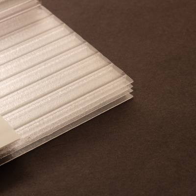 Панели многослойные из поликарбоната NOVATTRO PROF 330 мм 10-4C 6 м. прозрачный, лист