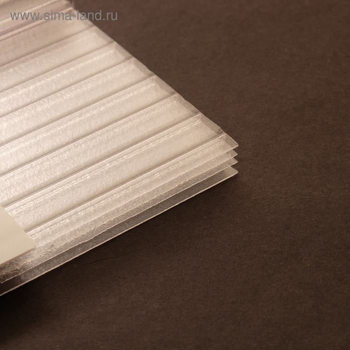 Панели многослойные из поликарбоната NOVATTRO PROF 330 мм 10-4C 6 м. прозрачный, лист - Фото 1