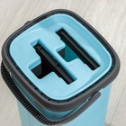 Швабра с отжимом и ведро: ведро с отсеками для полоскания и отжима 12 л, швабра плоская, запасная насадка из микрофибры - Фото 3