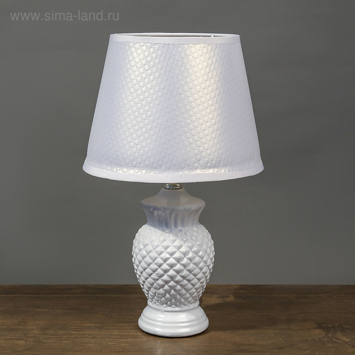 Настольная лампа "Альтея" 1x60Вт E14 белый 20х20х33 см. - Фото 1