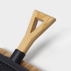 Сковорода чугунная на деревянной подставке «Лопата. Гриль», 23×18 см, цвет чёрный - Фото 5