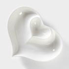 Блюдо керамическое с соусником «Сердце», 28×22×4 см, цвет белый - фото 8747669