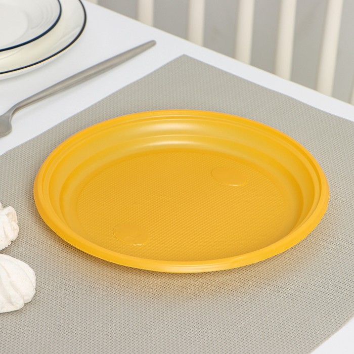 Тарелки пластиковые одноразовые, d= 21 см, цвет жёлтый, 12 шт/уп