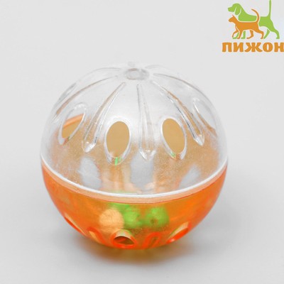 Шарик для кошек "Веселая семейка" с пластиковыми шариками внутри, 4,2 см, микс цветов