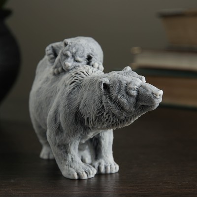 Фигурка «Медведица с медвежонком идет», 7.5 см