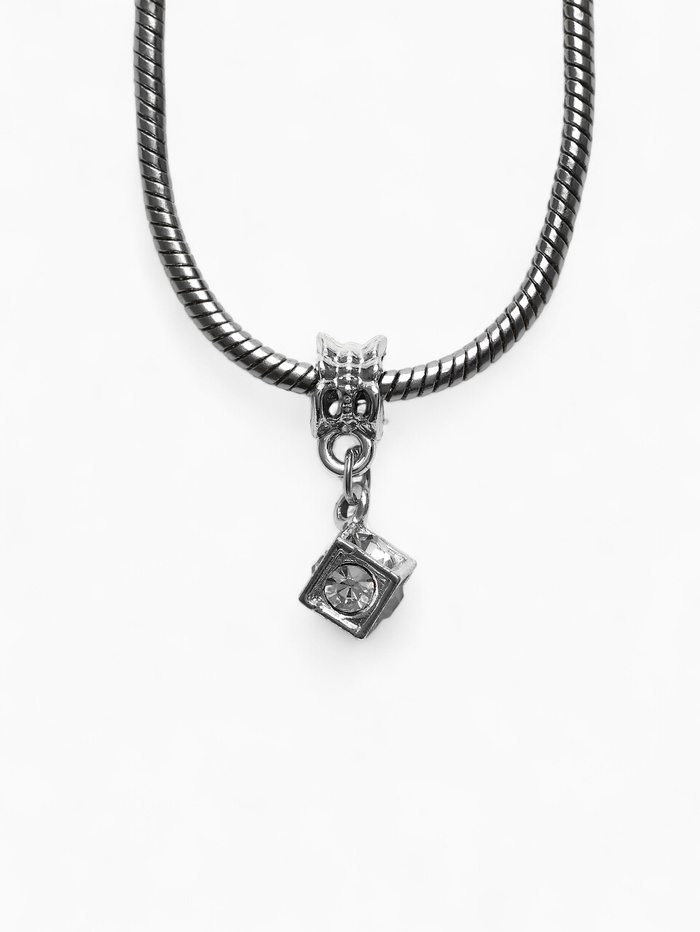 Шарм подвеска «Кубик», белый в серебре