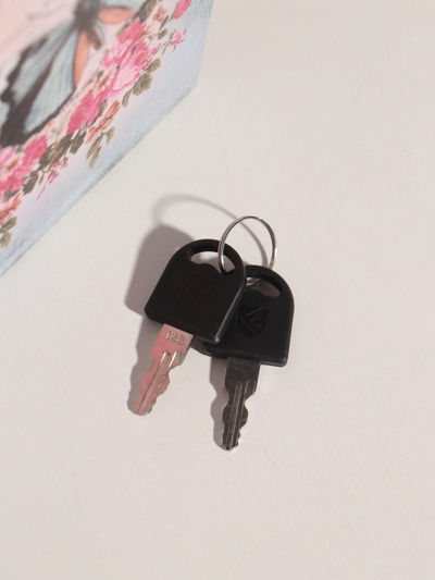 Шкатулка книга-сейф «Бабочки в цветах. Винтаж», дерево, искусственная кожа, 21×13×5 см