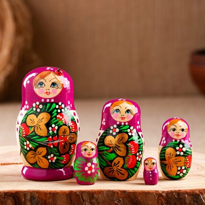 Матрёшка дерево «Божья коровка», фиолетовый платок, 5 кукольная, 9-11 см