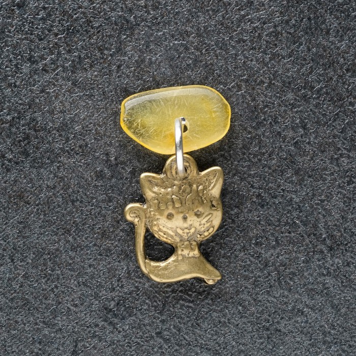 Брелок-талисман Киса, натуральный янтарь