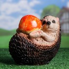 Садовая фигура "Еж с яблоком" 19см - Фото 1