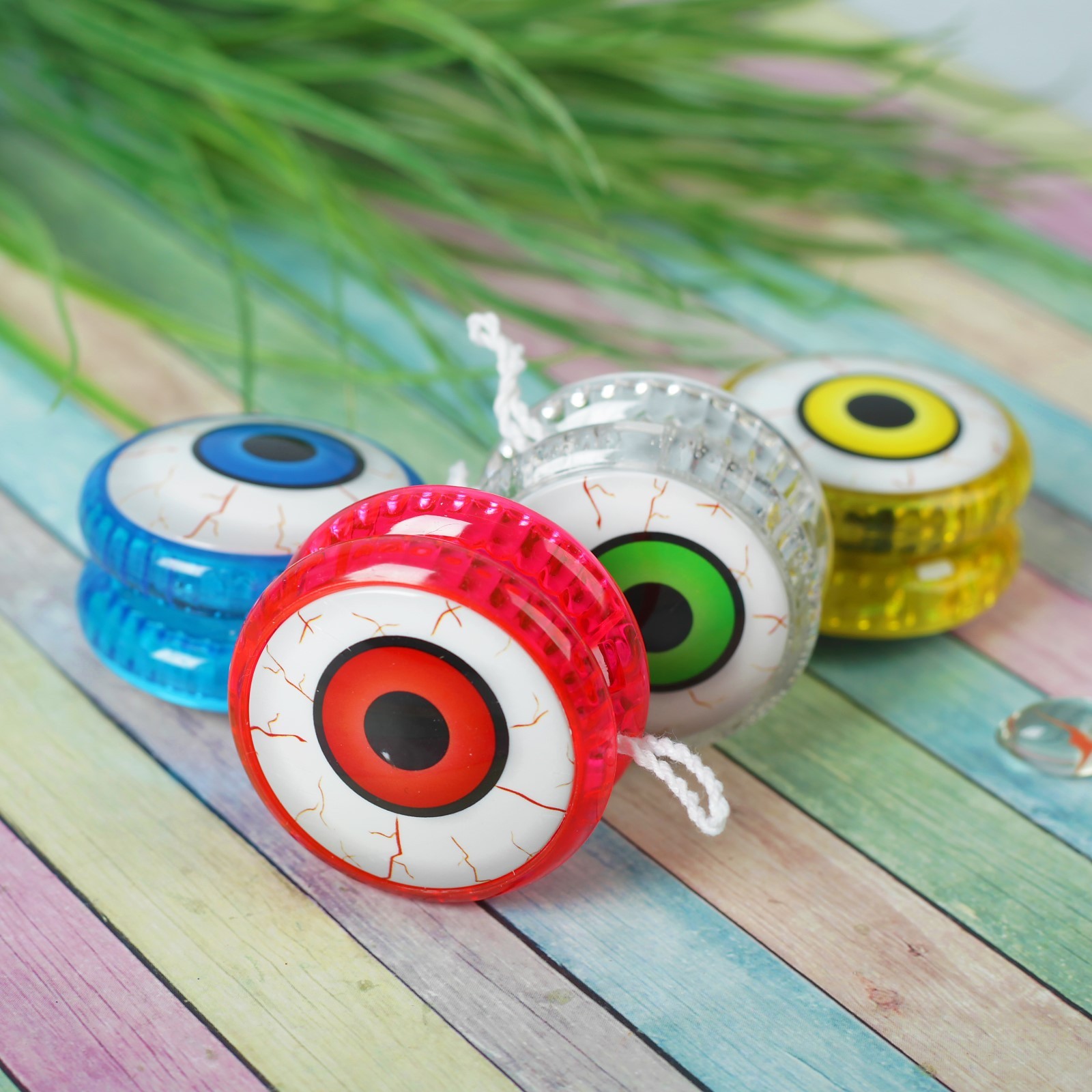 Как собрать игрушку йо йо. Йо йо глаз. Игрушка йо-йо. YOYO игрушка. Ёё игрушка деревянная.