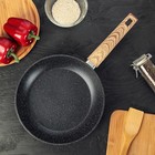 Сковорода кованая Доляна Natural. Black, d= 24 см, ручка soft-touch, индукционное дно - Фото 1