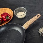 Сковорода кованая Доляна Natural. Black, d= 24 см, ручка soft-touch, индукционное дно - Фото 3