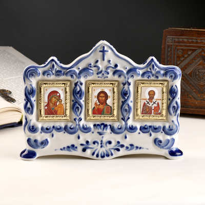 Иконки: киот настольный, на 3 иконы, 13.5×20 см, фарфор гжель