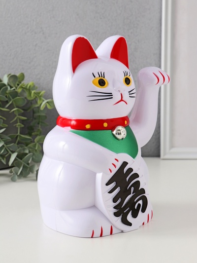 Маятник настольный антистресс «Манэки-нэко белый», пластик, от батареек 2×АА, 21×14×11.3 см