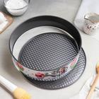 Набор форм для выпечки Доляна «Милый кондитер», 3 предмета: d=28/26/24×7 см, съёмное дно, антипригарное покрытие, цвет белый - Фото 2