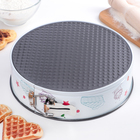 Набор форм для выпечки Доляна «Милый кондитер», 3 предмета: d=28/26/24×7 см, съёмное дно, антипригарное покрытие, цвет белый - Фото 6