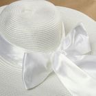 Шляпа пляжная "Нежность" с атласным бантом, цвет белый, обхват головы 58 см, ширина полей 13 см - Фото 2