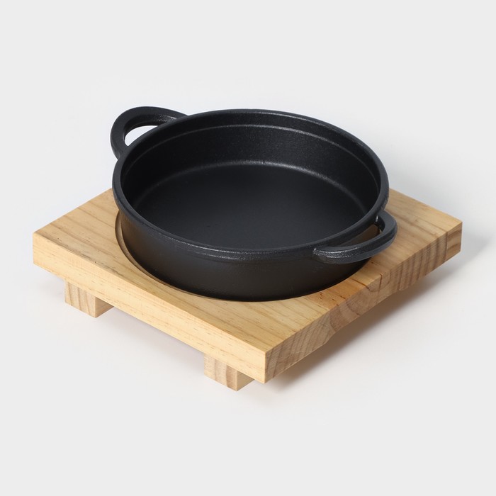 Сковорода чугунная «Круг высокий с ручками», d=18 см, на деревянной подставке - Фото 1