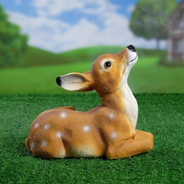 Садовая фигура "Лежащий оленёнок" из полистоуна Хорошие сувениры, 24 см, средняя, коричневая - фото 1906979854